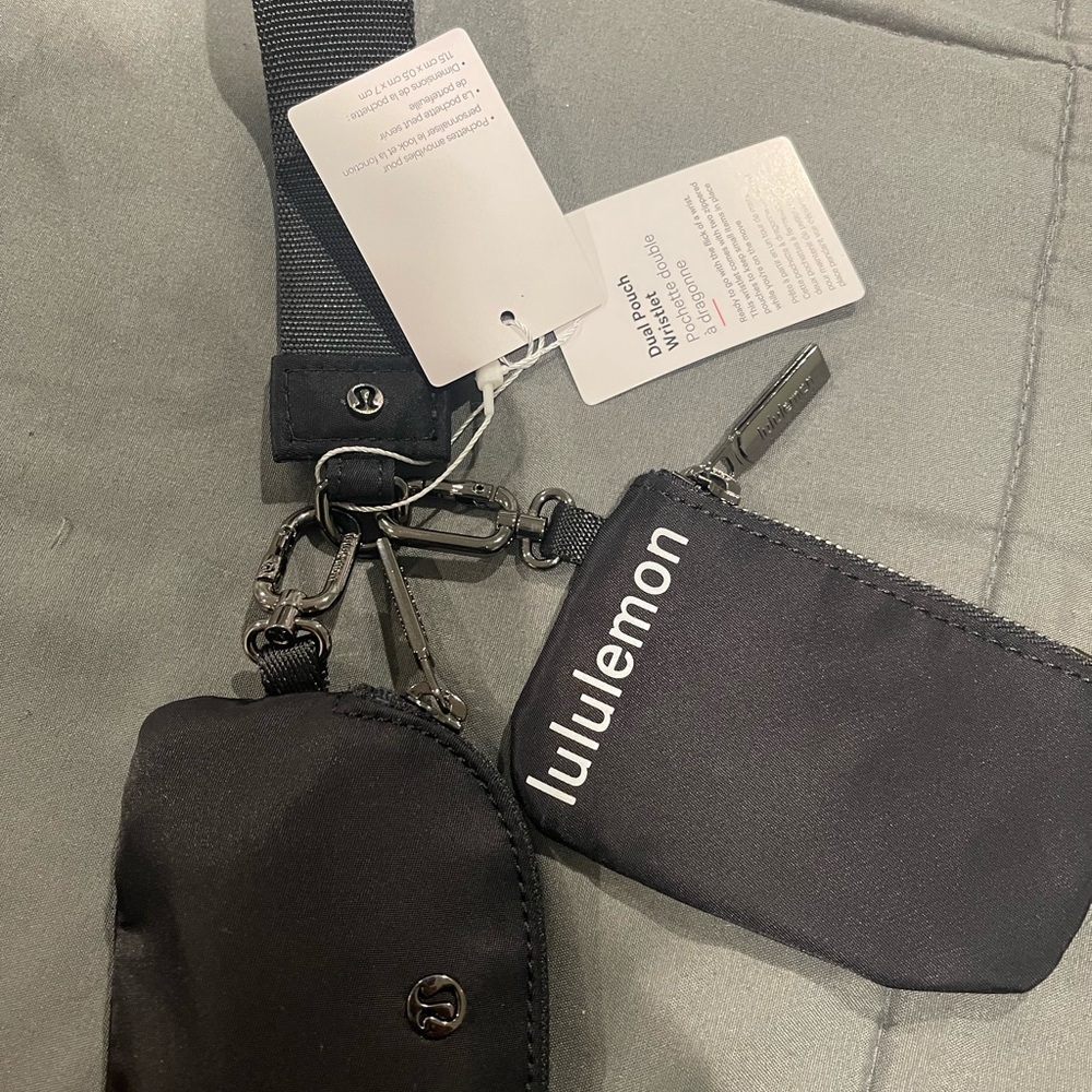 Lululemon dual pouch wristlet, black, NWT